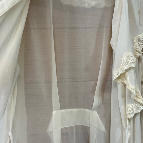 Vtg Victoria's Secret Robe M/L Sheer Ivory Chiffon Lace Trim Long B124 - Picture 15 of 16